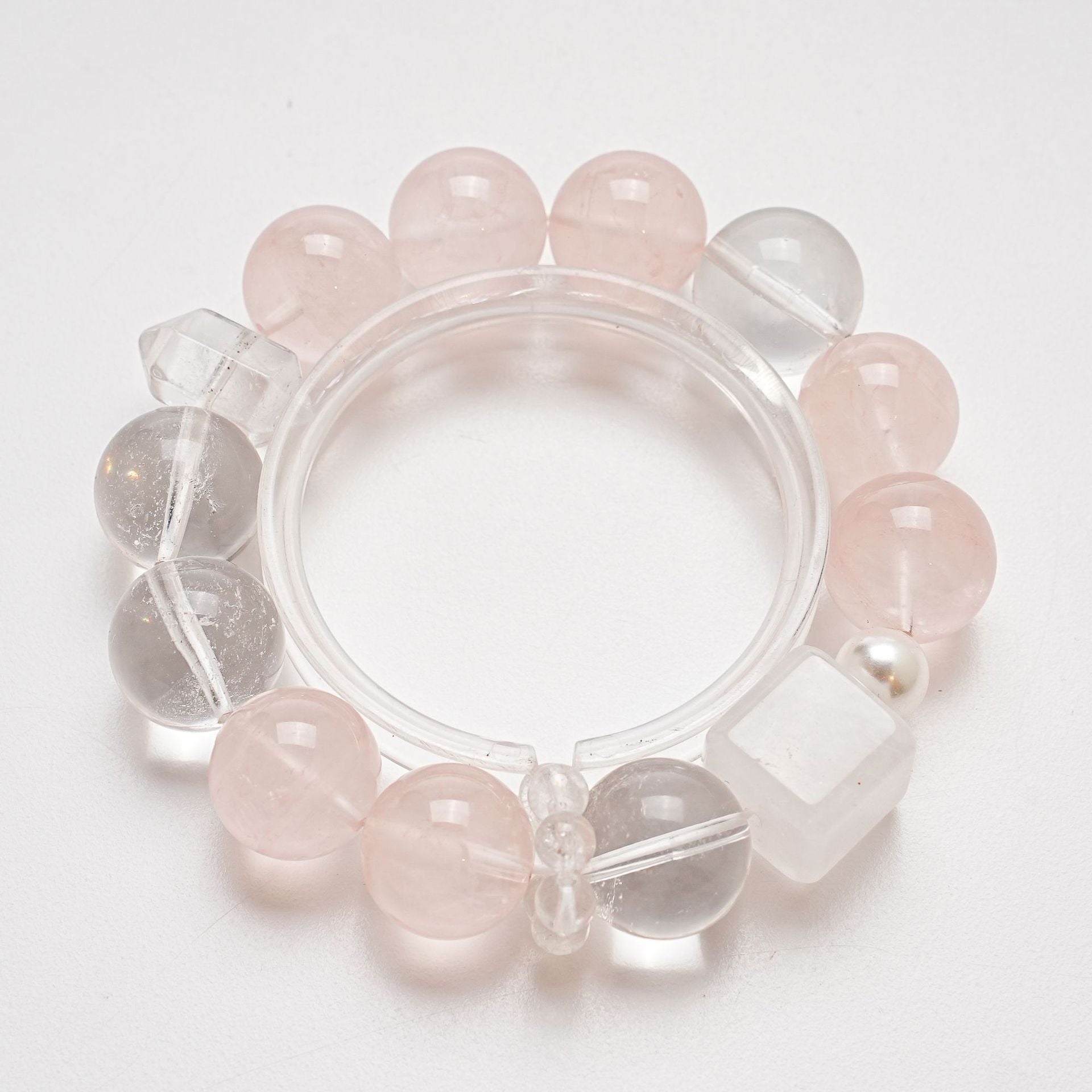 Natural Double A White Crystal Card Bracelet for Women Versatile Horse Pink Shell Bead Card Bracelet Wholesale