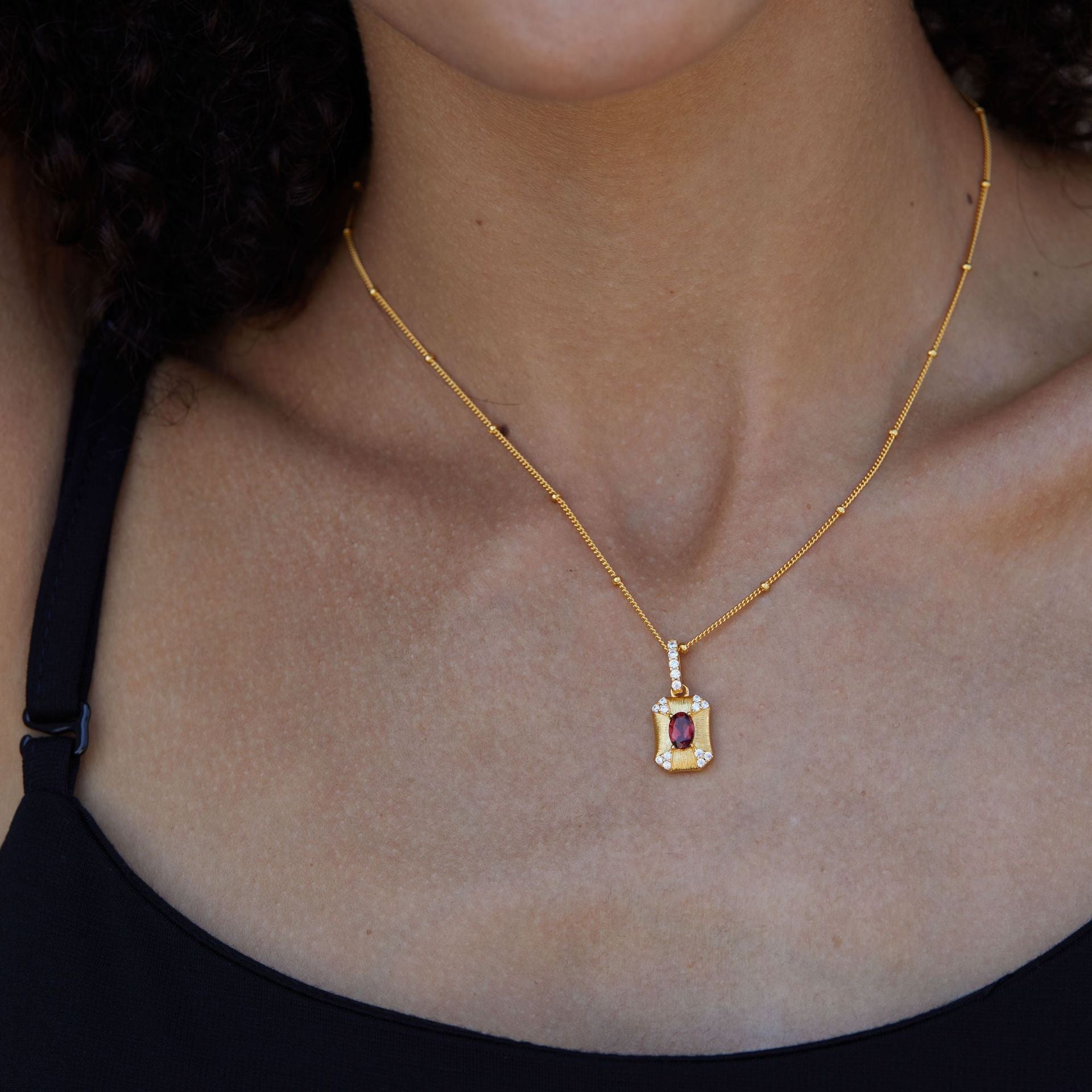 S925Silver Brushed Necklace Natural Garnet Women's Niche Light Luxury Style Pendant Bead Chain Versatile Necklace Collarbone Chain