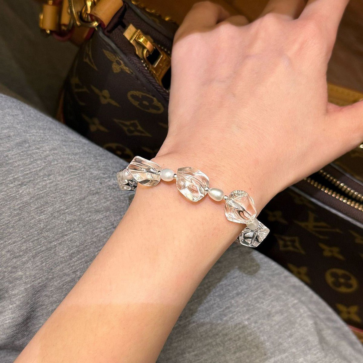 Ice Clear Natural Irregular Brazilian White Crystal Natural Pearl Bracelet Design Clear Cool Feeling Bracelet for Women