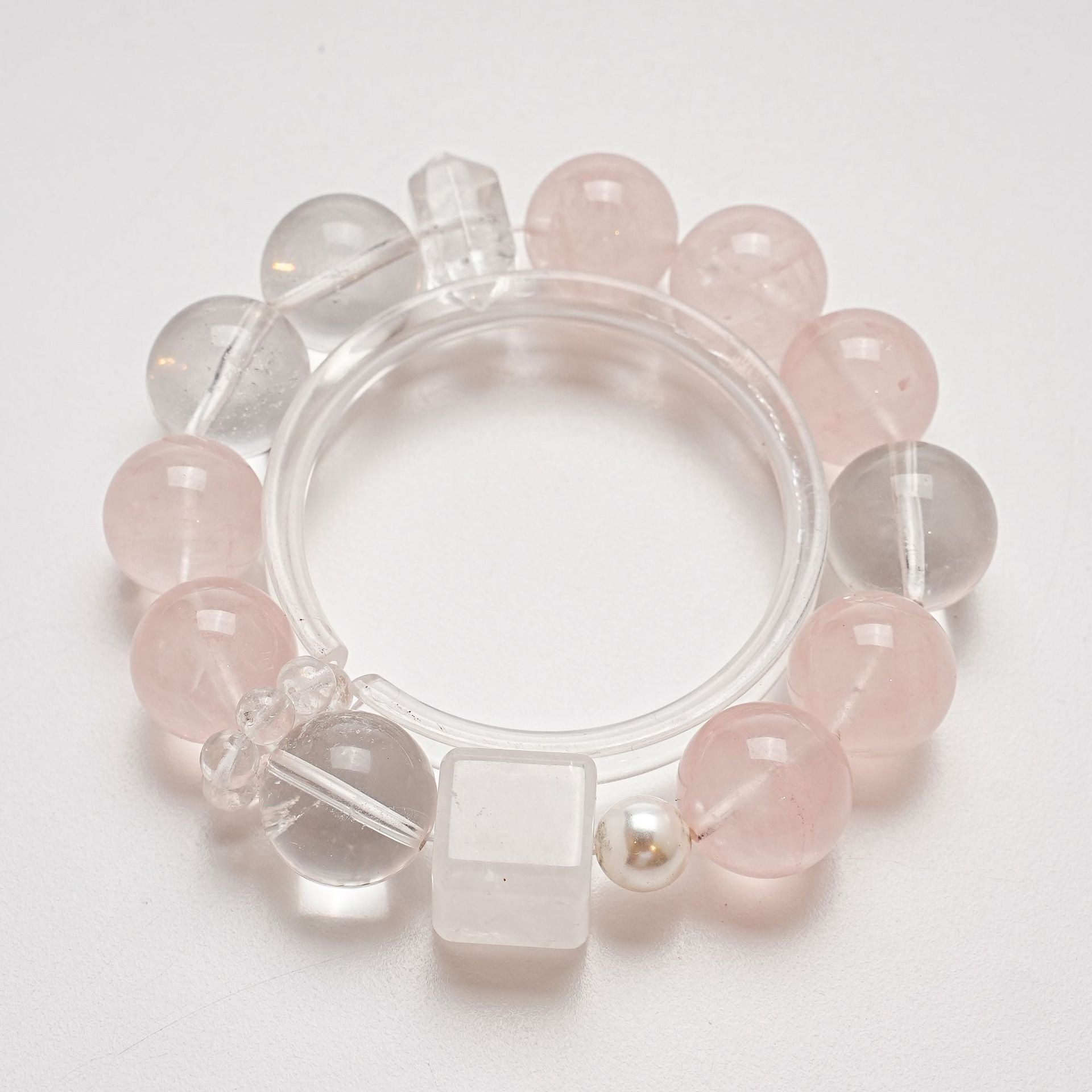 Natural Double A White Crystal Card Bracelet for Women Versatile Horse Pink Shell Bead Card Bracelet Wholesale