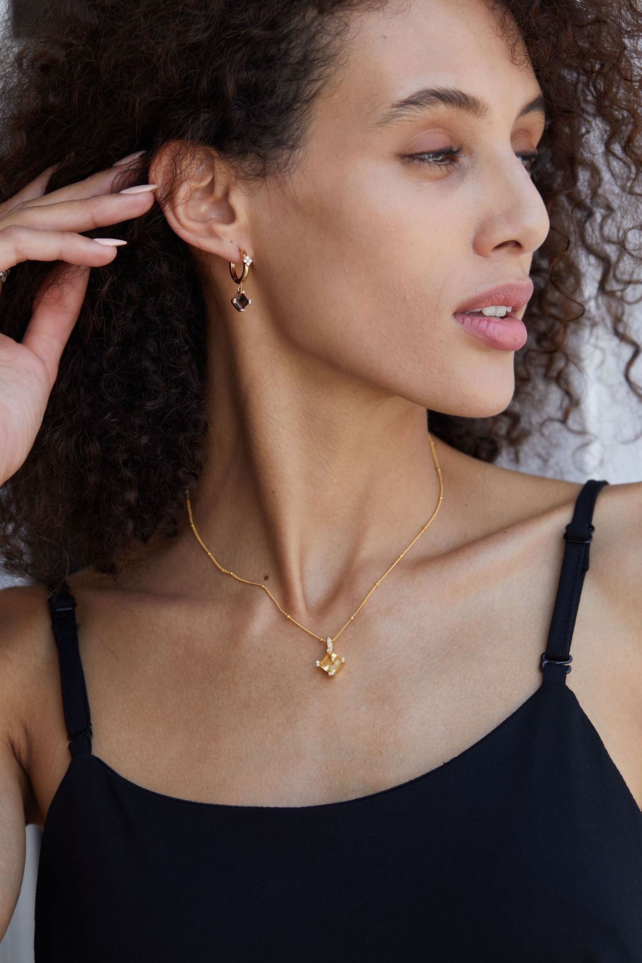 925Silver Tea Crystal Earrings French Elegant Hoop Electroplated18K Gold New Style Women's Niche High-Quality Earrings