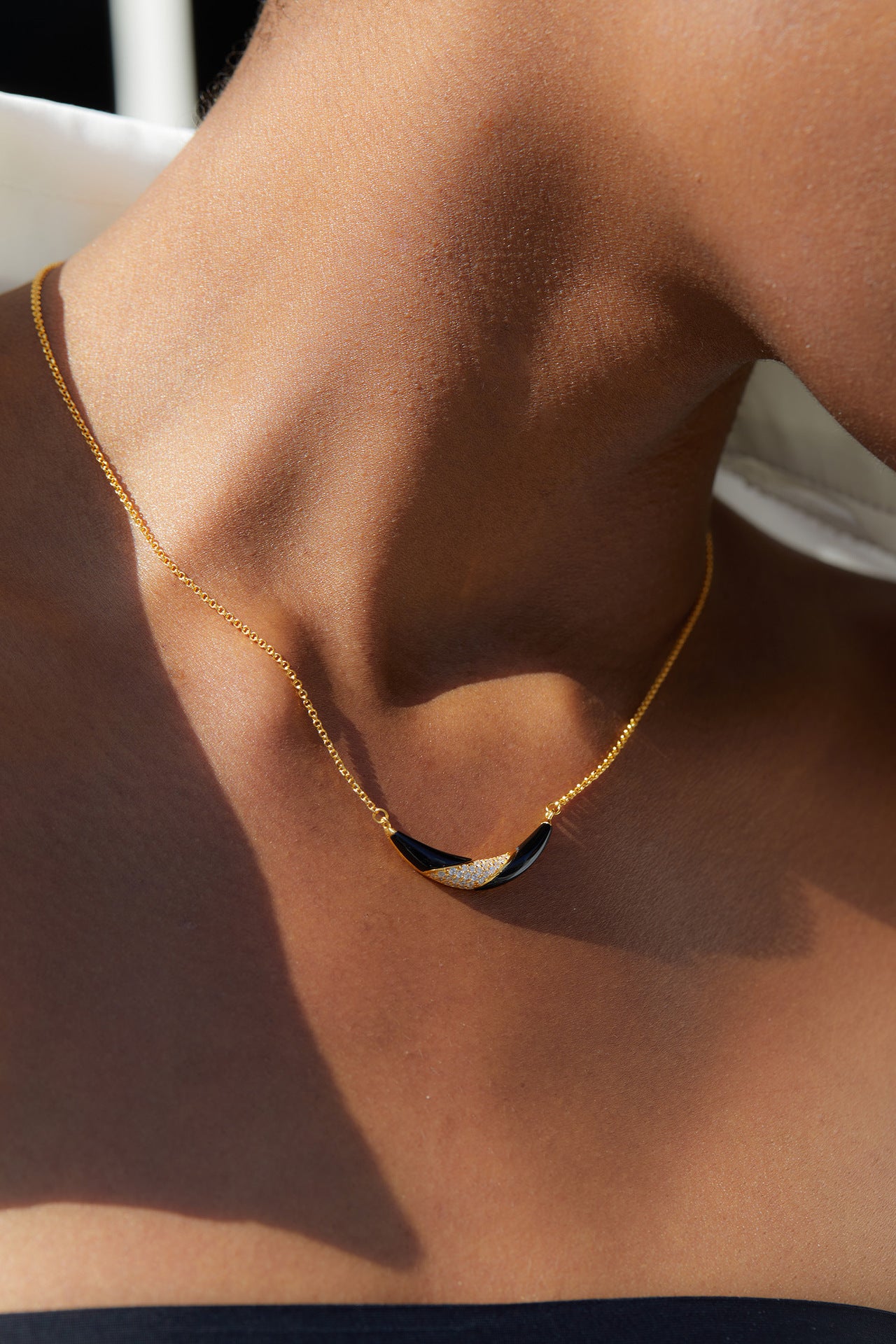 Whole Body925Silver Plating18K Gold Natural Lapis Lazuli White Mother-of-Pearl Black Onyx Necklace Niche Design Sense Smile Pendant