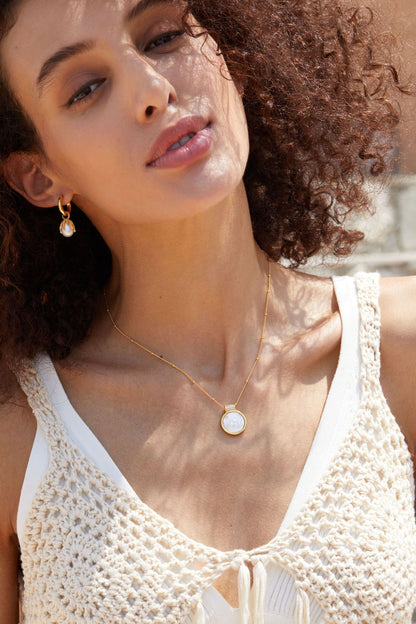 Whole Body925Silver Carved White Mother-of-Pearl Necklace Versatile Pendant Shell Niche Design Sense Cross-Border Light Luxury Style Jewelry