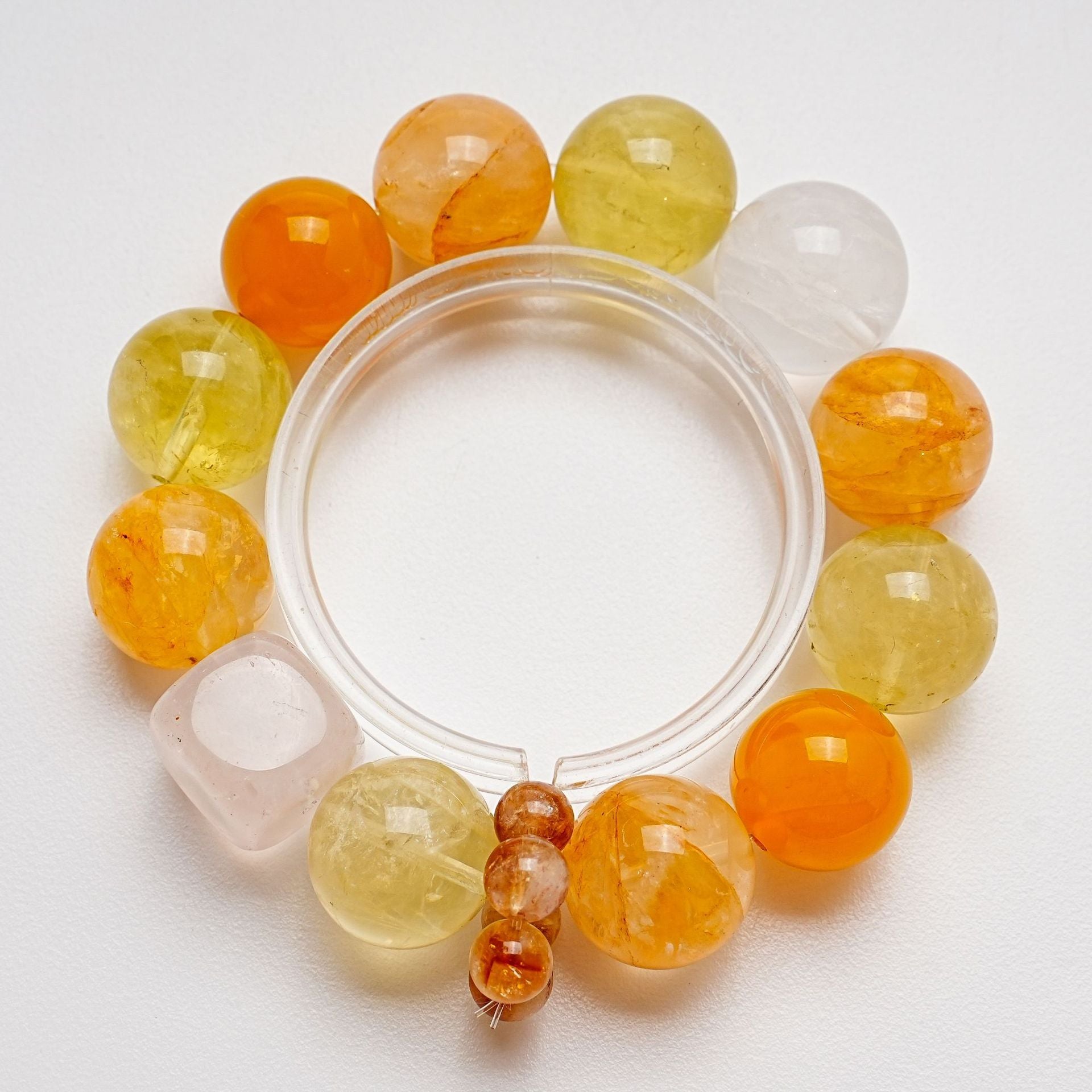 Natural Yellow Gum Flower Crystal Bracelet for Women Fashionable Milky White Crystal Lemon Crystal Bracelet
