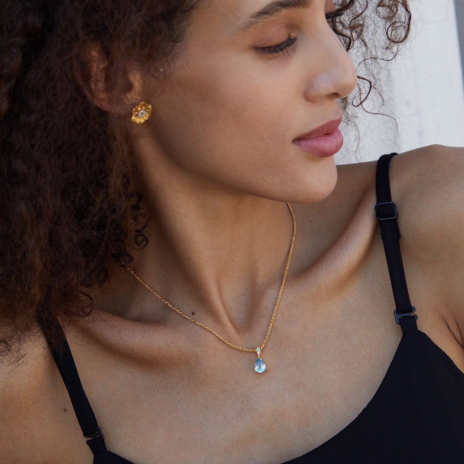 S925Silver Simple Teardrop Topaz Necklace Niche Versatile Pendant Design Blue Birthstone Collarbone Chain