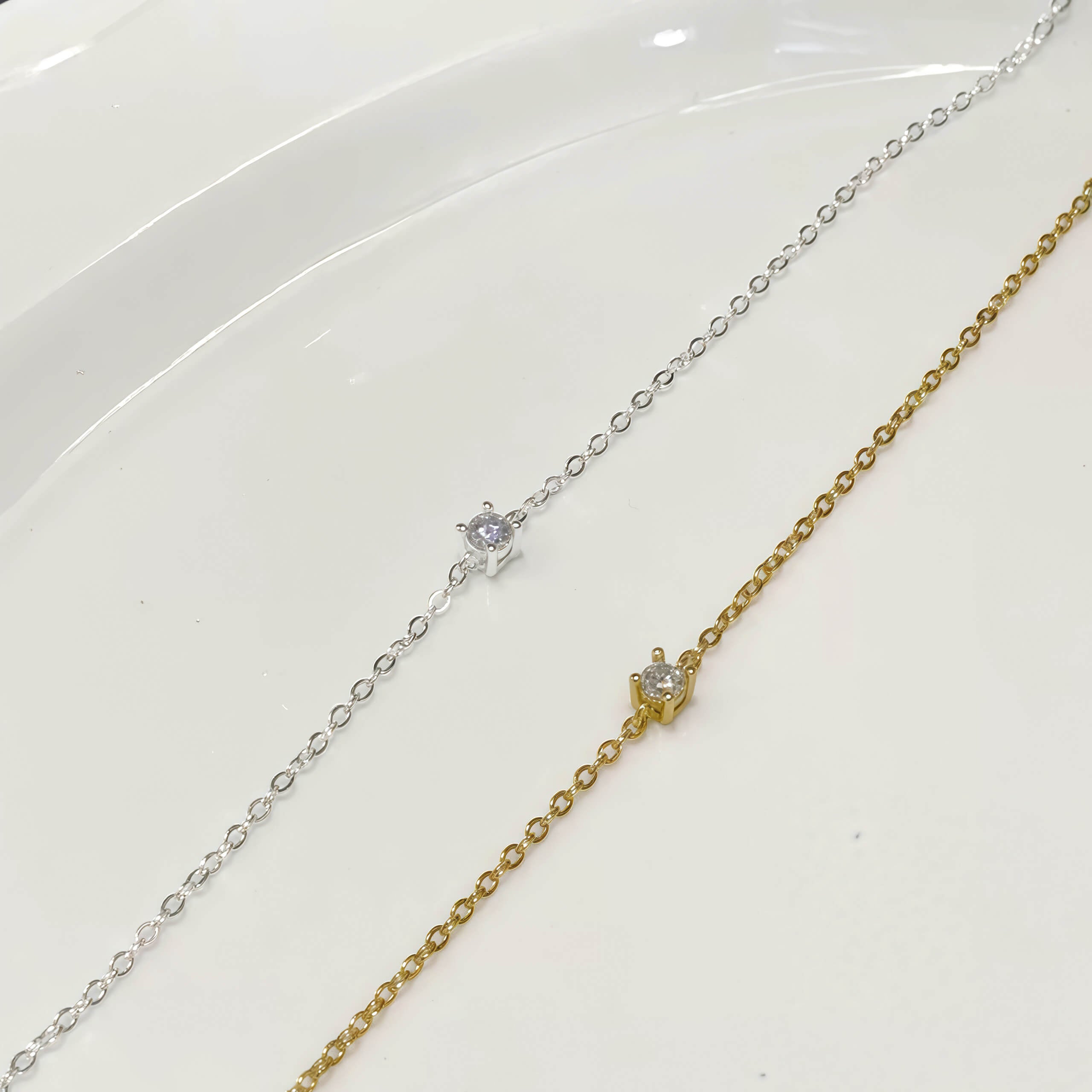 S925Full Body Pure Silver Micro Inlaid Bright Stone mini Bracelet Layered Wear Versatile Design Single Diamond Minimalist Thin Bracelet