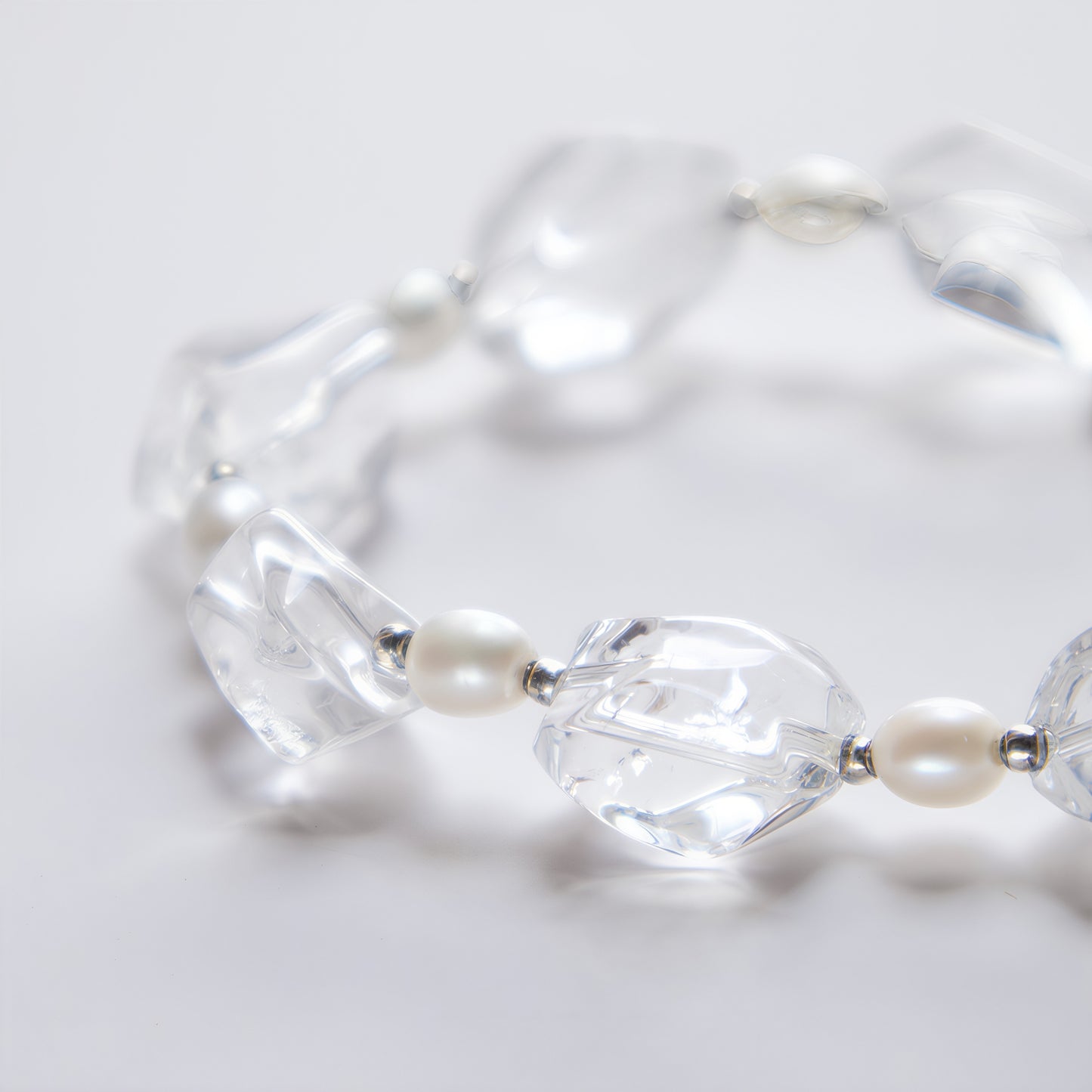 Brazilian Clear Quartz & Pearl Bracelet – Natural Crystal Jewelry for Purity and Emotional Healing