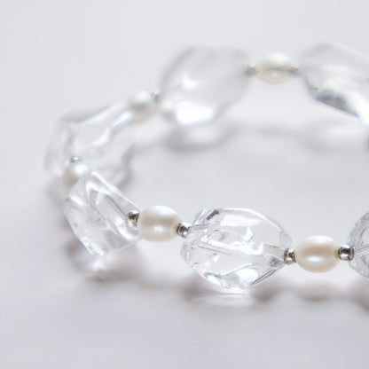 Brazilian Clear Quartz & Pearl Bracelet – Natural Crystal Jewelry for Purity and Emotional Healing
