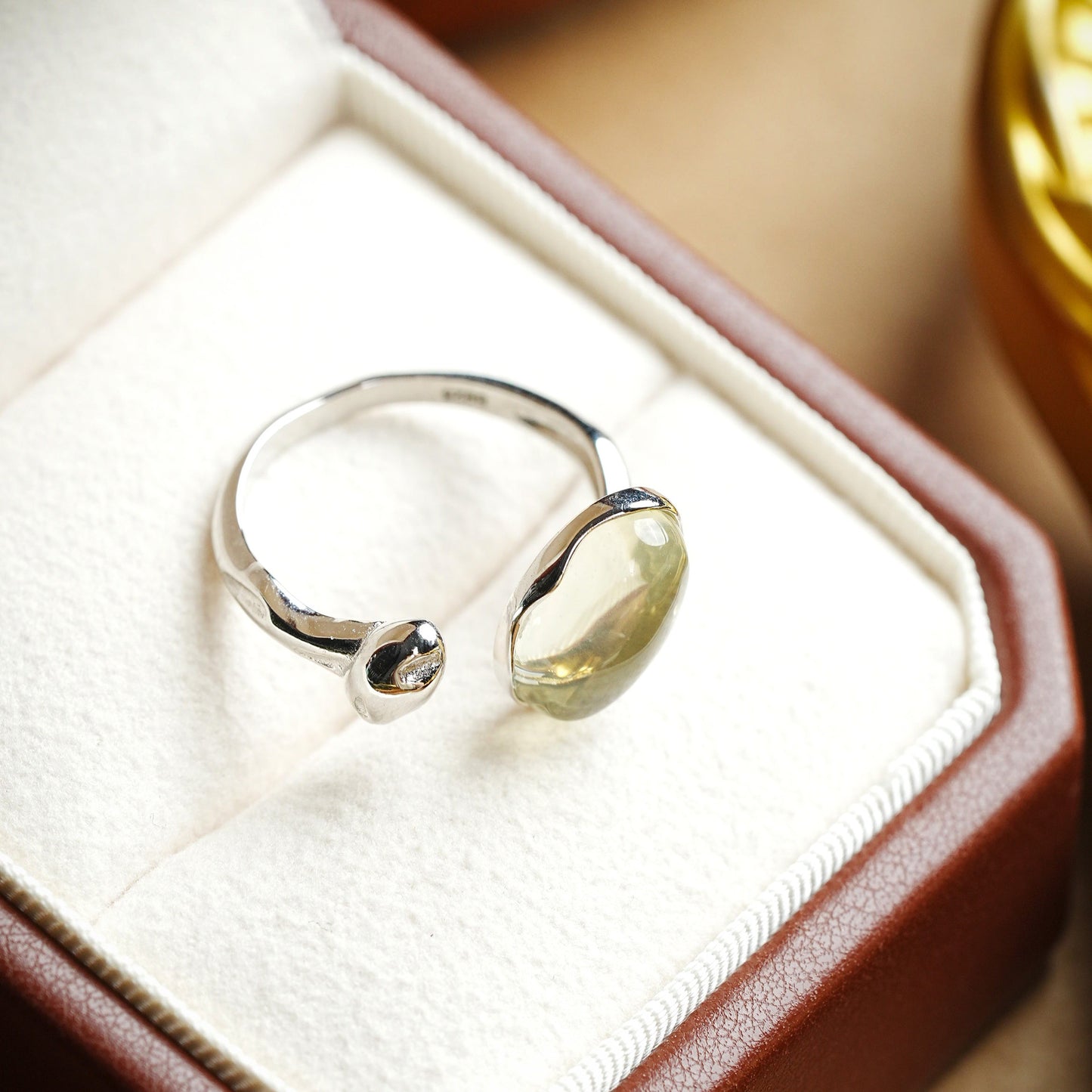 S925Silver Gold-Plated Yellow Crystal Oval Open Ring for Women French Niche Design Sense High-End Vintage Accessory